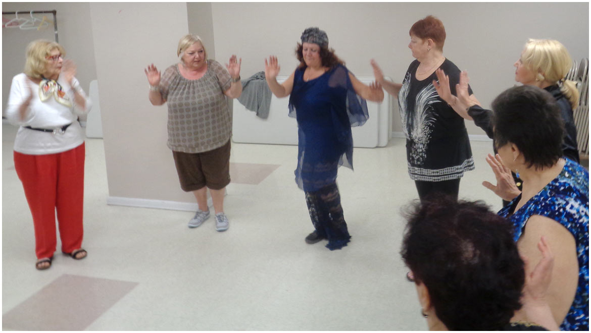 Dancing and yoga at A-Elita Club